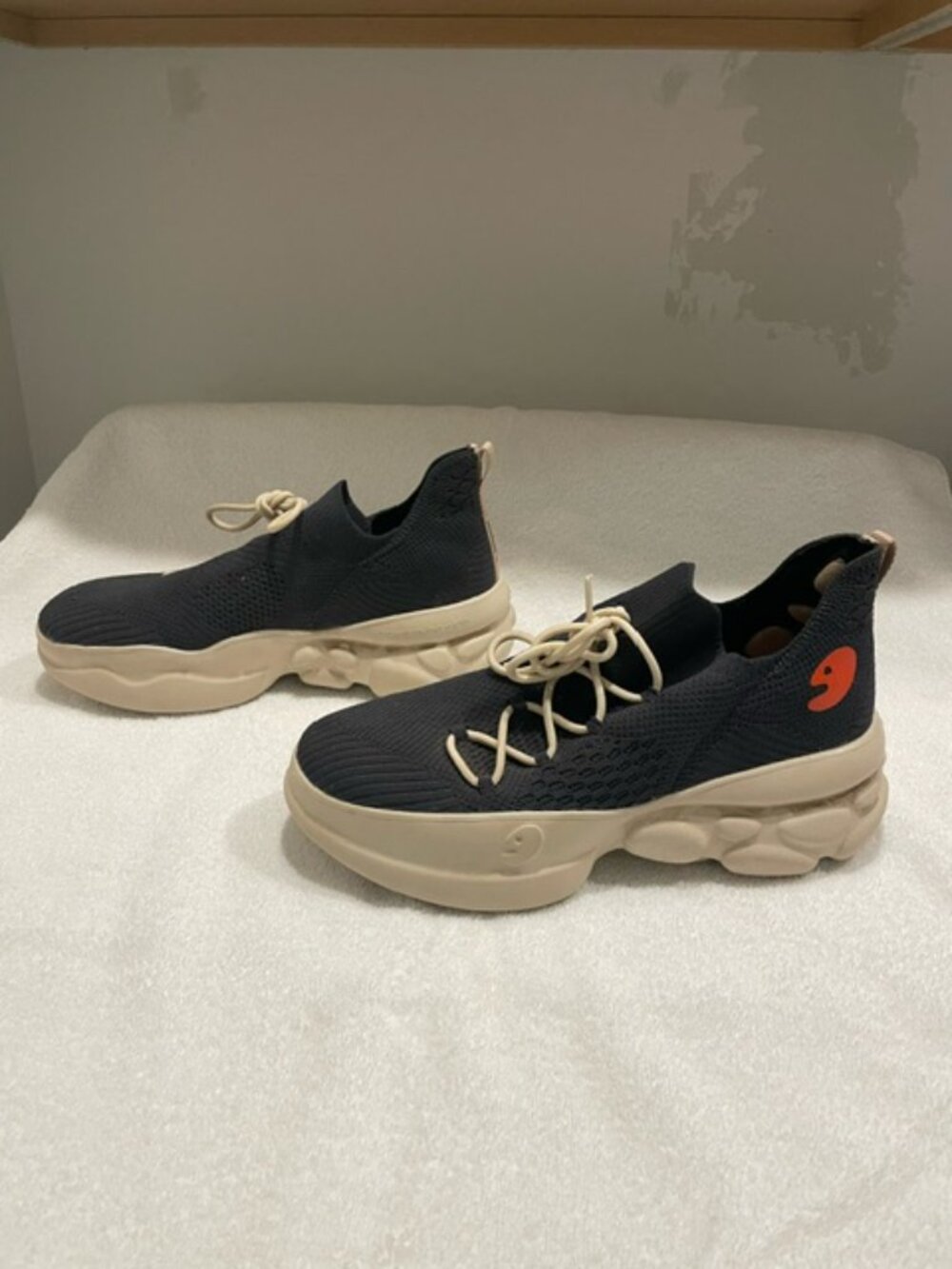 UIN Men's SZ. 8 Chunky Sneakers Walking Travel Shoes (Night Path - Ronda 6)